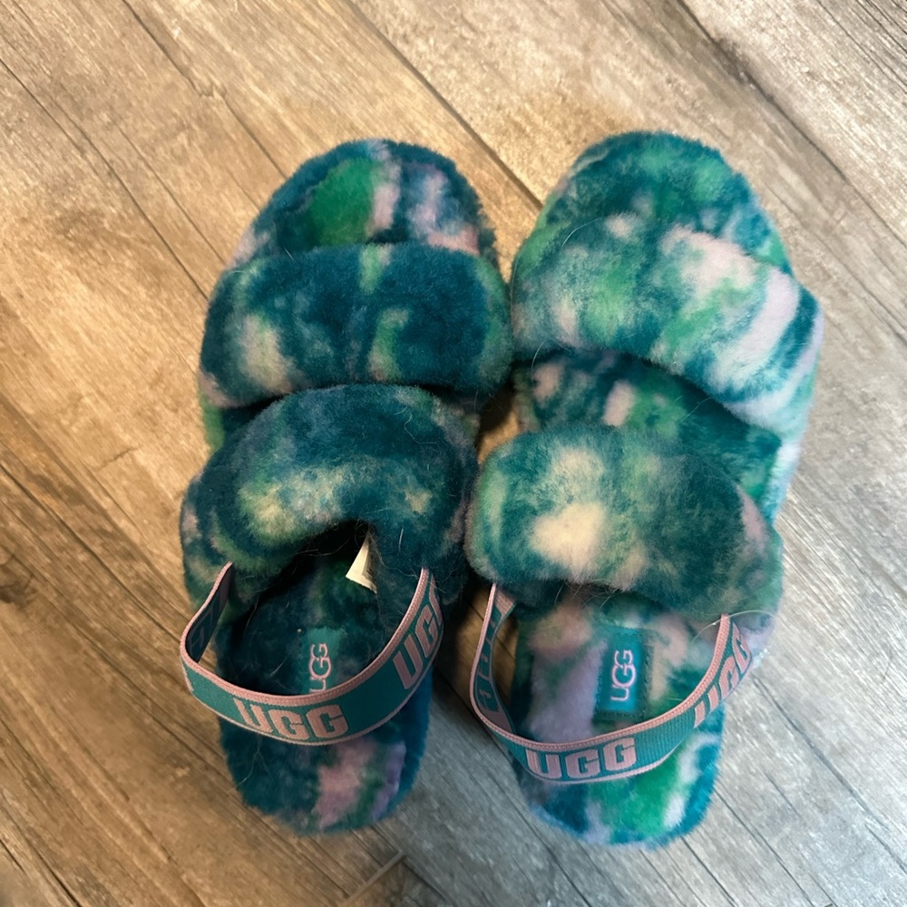 ugg slipper slides size 7